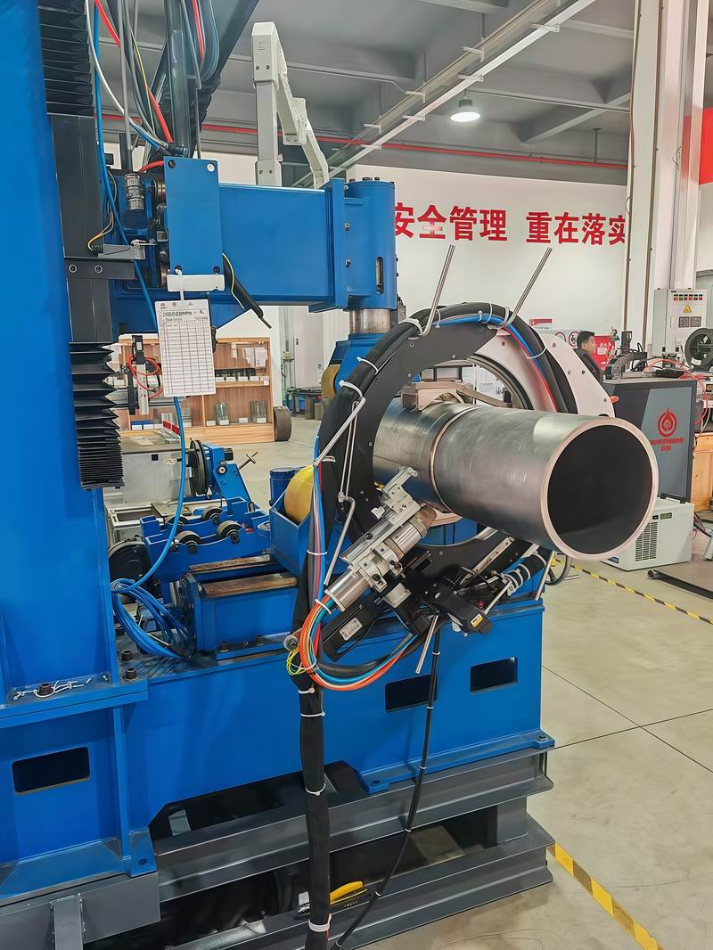 压紧式管道焊接专机使用现场